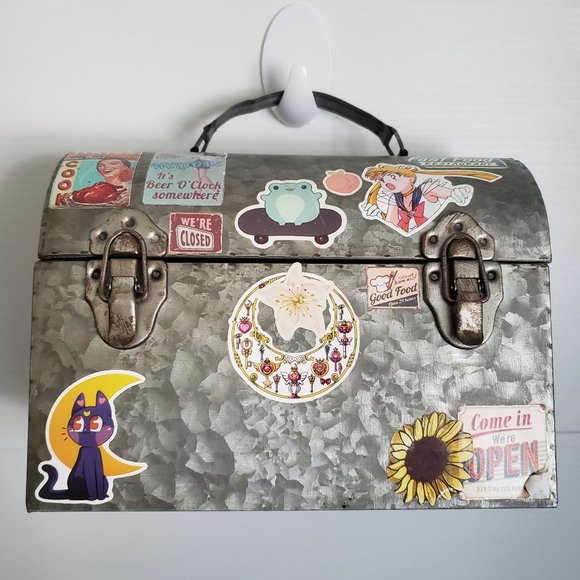 LUNCHBOX Tin stickered holds closed Approx.10" x 7.5" x 6" on display or… - Picture 1 of 16